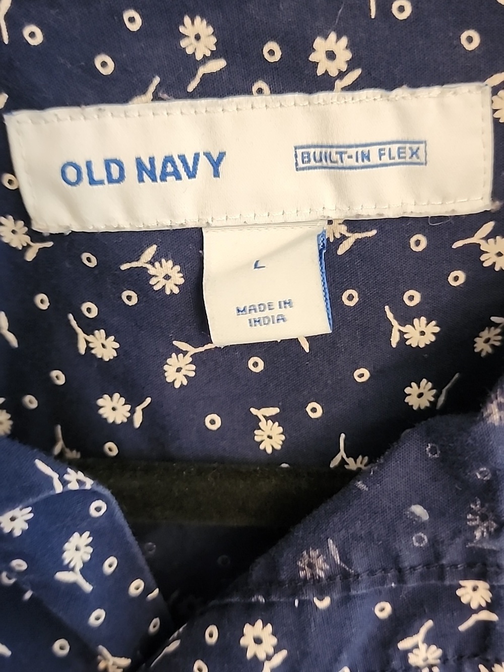Old Navy Womens Navy Short-Sleeve Floral Button-Up Shirt - Picture 3 of 9